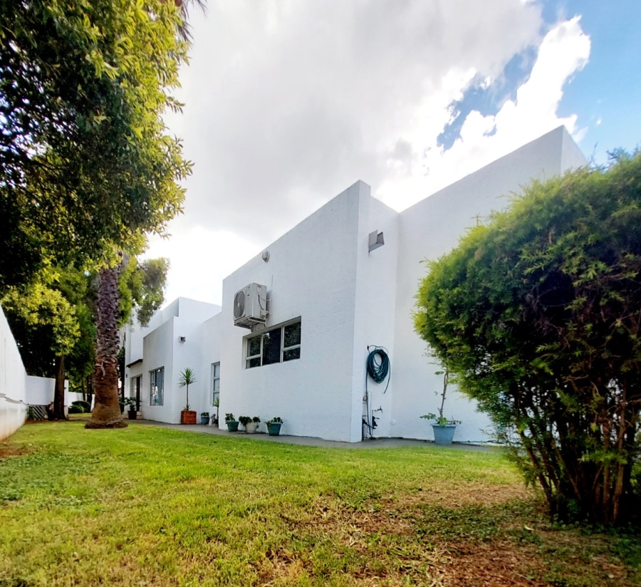 3 Bedroom Property for Sale in Flamwood North West